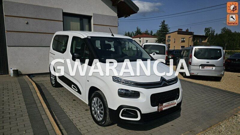 Biały Używany 2022 Peugeot Partner Minivan | 46 300 zł (Dobra cena) - Obraz 1/4