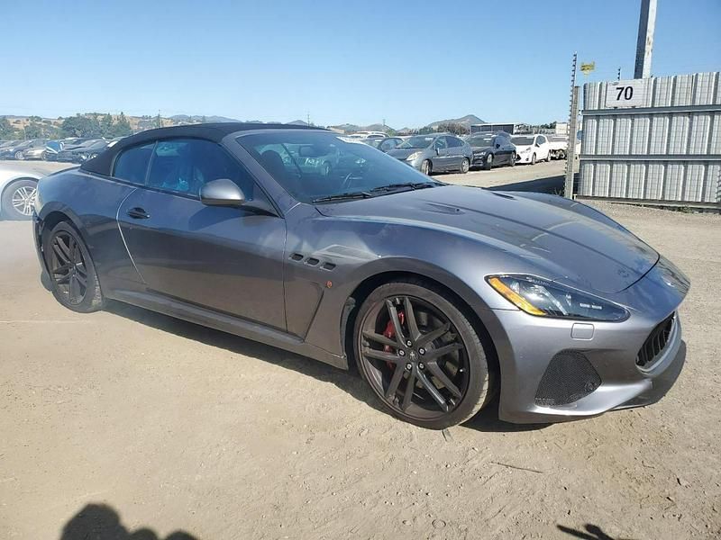 Czarny Używany 2017 Maserati Granturismo Coupe | 124 560 zł - Obraz 1/4