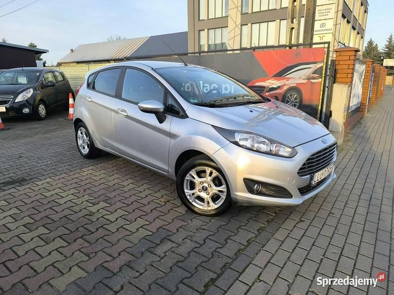 Srebrny Używany 2014 Ford Fiesta Hatchback | 21 900 zł (Uczciwa cena) - Obraz 1/4