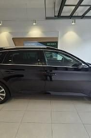 Używany Skoda Superb 150 KM (110 kW) 2022 Czarny Kombi