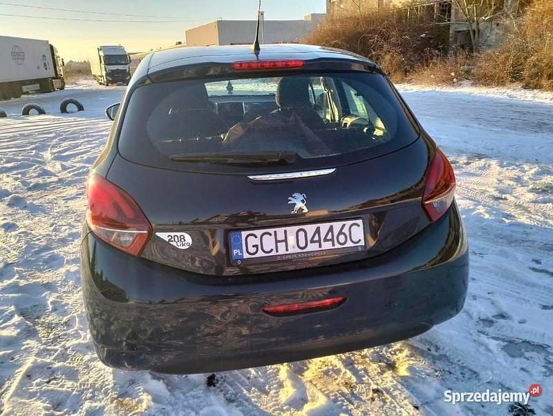 Używany Peugeot 208 2019 Granatowy Hatchback