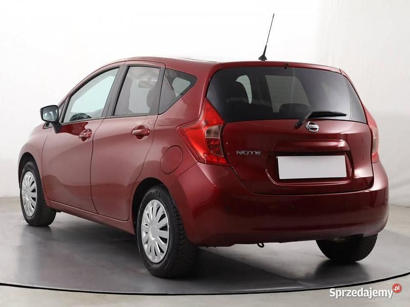 Używany Nissan Note 2015 Bordowy Hatchback