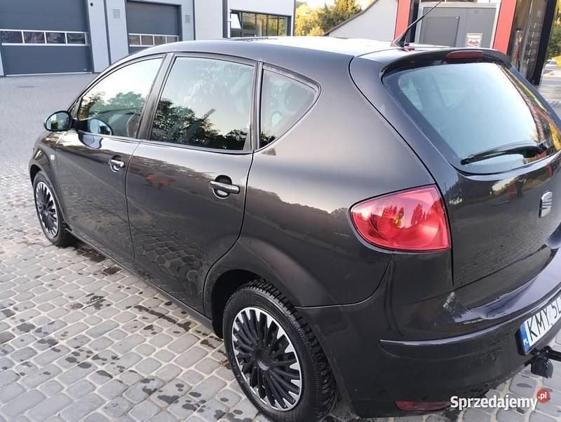 Czarny Używany 2005 Seat Altea Minivan | 8000 zł (Uczciwa cena) - Obraz 1/4