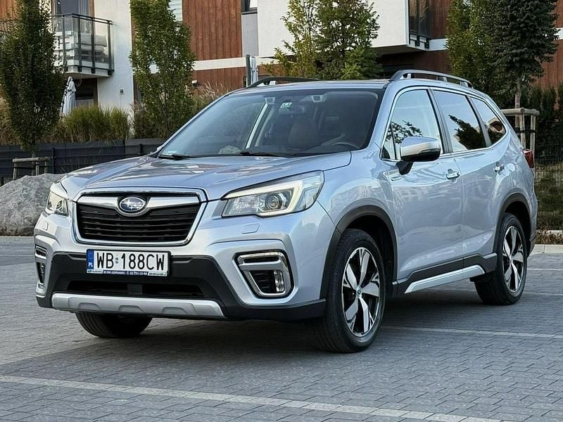 Szary (metalik) Używany 2020 Subaru Forester SUV | 89 800 zł (Dobra cena) - Obraz 1/4