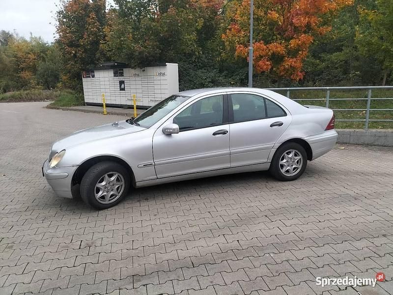 Srebrny Używany 2001 Mercedes 200 Sedan/Limuzyna | 6000 zł - Obraz 1/4