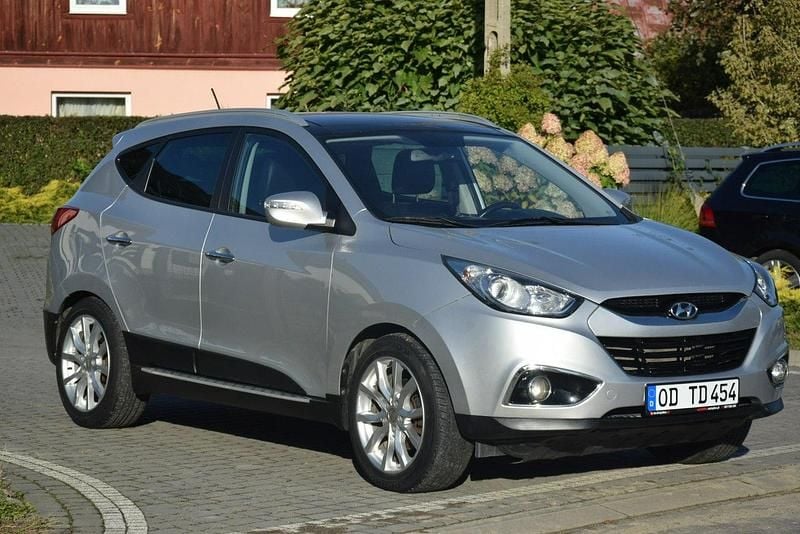Srebrny Używany 2010 Hyundai ix35 SUV | 29 900 zł (Uczciwa cena) - Obraz 1/4