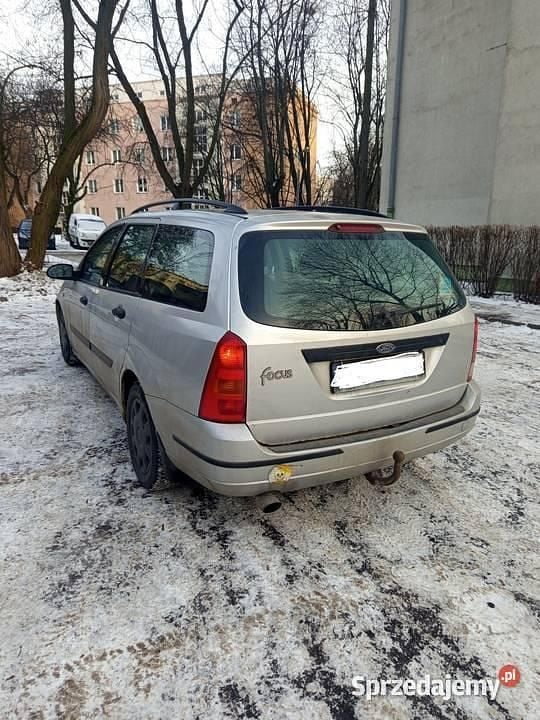 Używany Ford Focus 1999 Srebrny Kombi