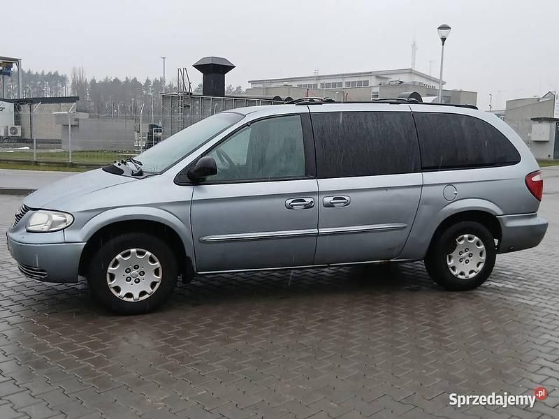 Używany Chrysler Town & Country 2003 Niebieski Minivan