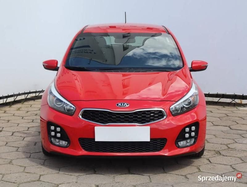 Czerwony Używany 2015 Kia Ceed Hatchback | 39 499 zł (Uczciwa cena) - Obraz 1/4