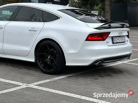 Biały Używany 2011 Audi A7 S-Line Hatchback | 74 900 zł (Drogi) - Obraz 1/4