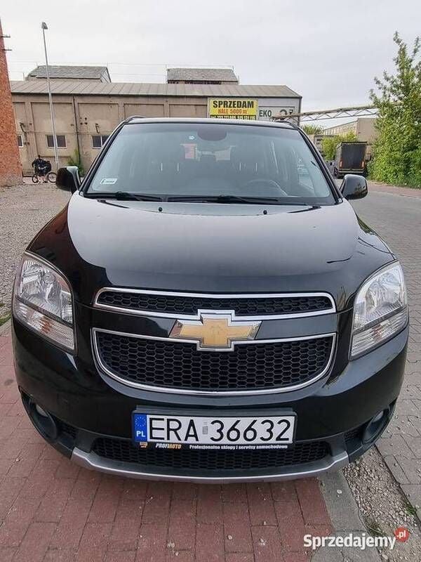 Czarny Używany 2011 Chevrolet Orlando Minivan | 19 900 zł (Uczciwa cena) - Obraz 1/4