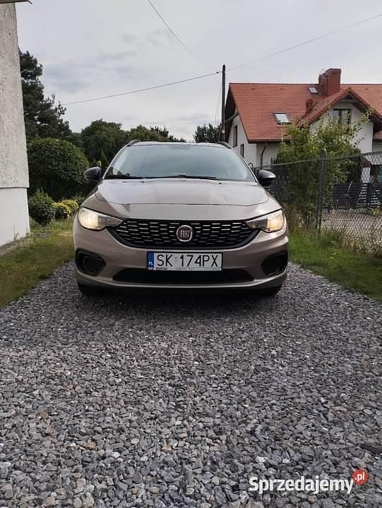 Złoty Używany 2018 Fiat Tipo Kombi | 26 900 zł (Dobra cena) - Obraz 1/4