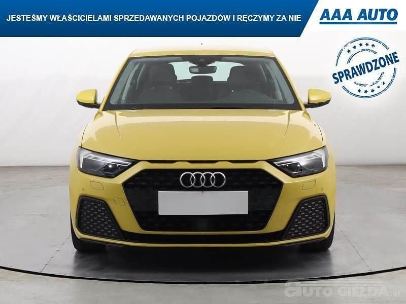 Używany Audi A1 2020 Żółty SUV