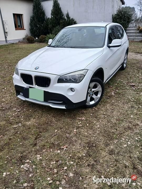 Biały Używany 2009 BMW X1 SUV | 18 000 zł (Drogi) - Obraz 1/4