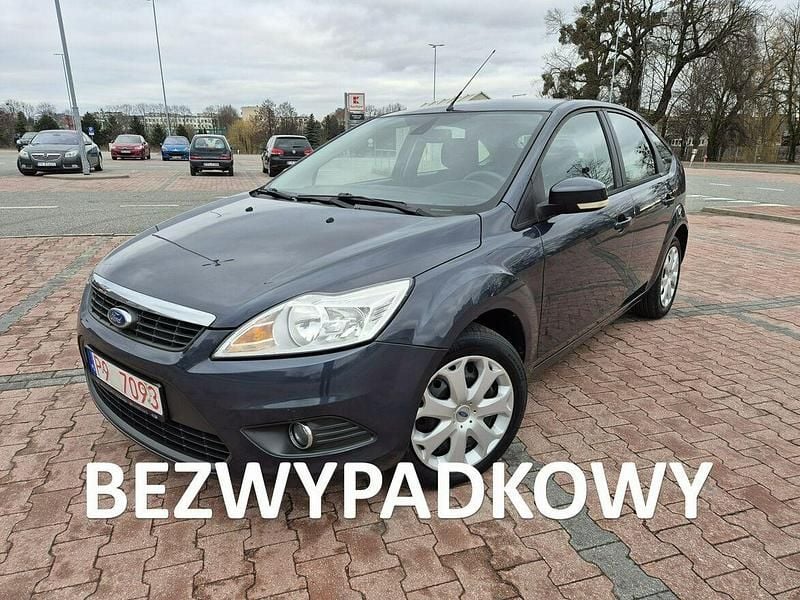 Używany Ford Focus 100 KM (73 kW) 2010 Szary (metalik) Hatchback