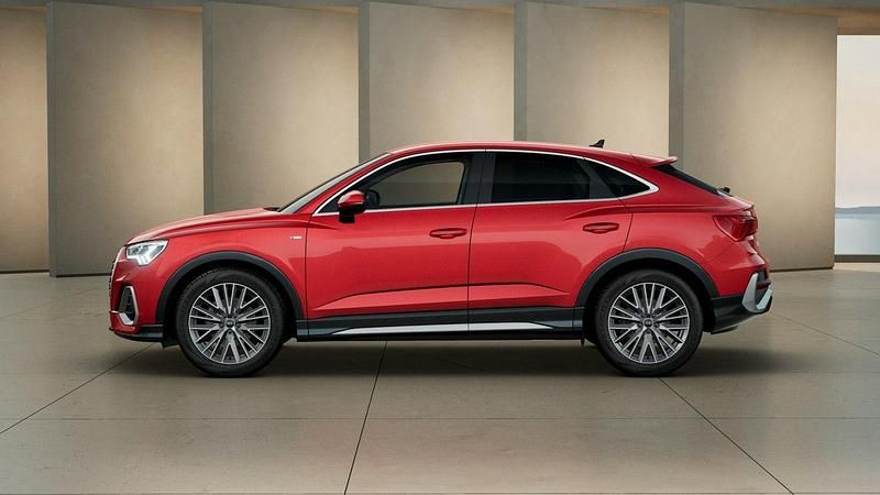 Używany Audi Q3 Sportback S-Line 150 KM (110 kW) 2025 Czerwony SUV