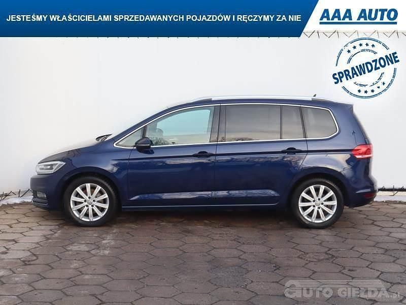 Używany VW Touran 150 KM (110 kW) 2017 Błękitny Minivan