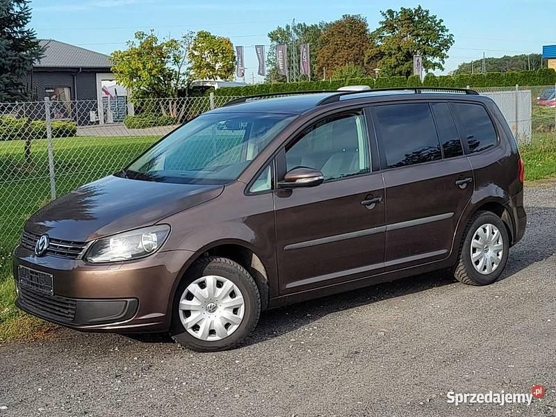 Beżowy Używany 2011 VW Touran Minivan | 19 900 zł (Super Cena) - Obraz 1/4