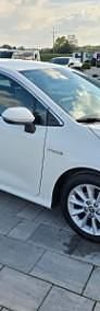 Używany Toyota Corolla 122 KM (89 kW) 2021 Biały Sedan/Limuzyna