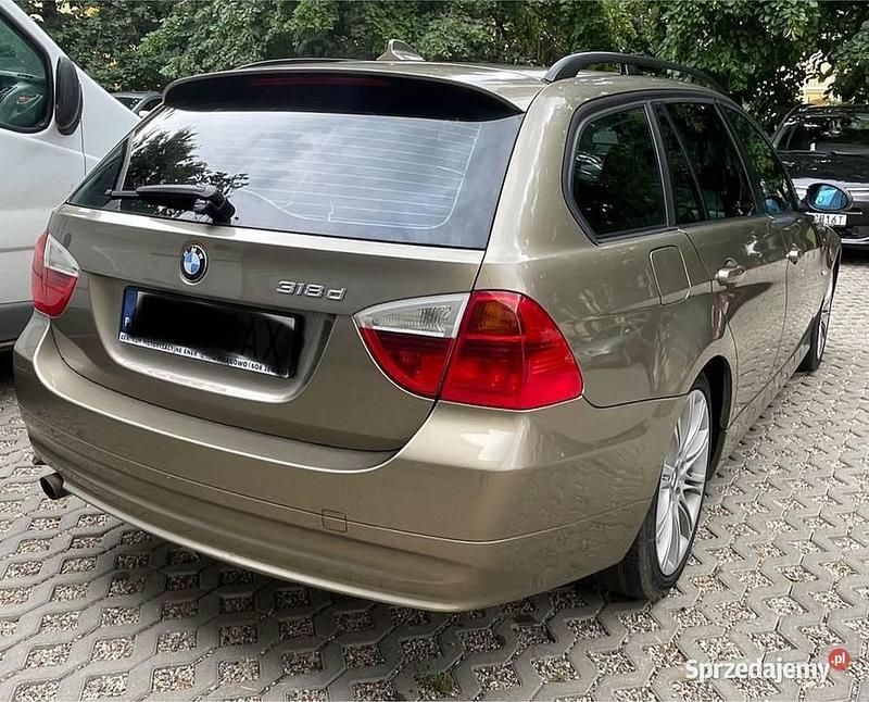 Złoty Używany 2006 BMW 318 Sedan/Limuzyna | 18 000 zł (Dość drogi) - Obraz 1/4