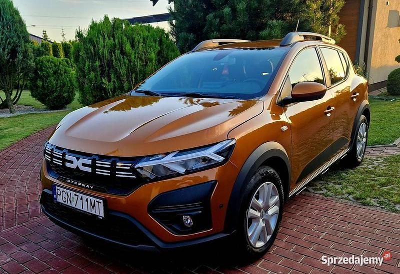 Złoty Używany 2023 Dacia Sandero Stepway Hatchback | 66 900 zł (Drogi) - Obraz 1/4