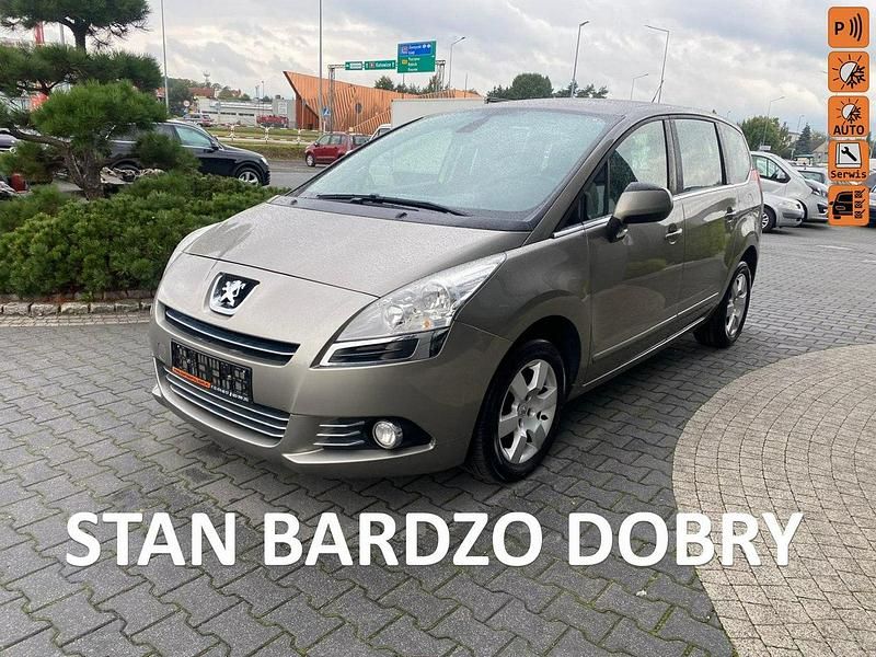 Szary Używany 2013 Peugeot 5008 Minivan | 28 900 zł (Uczciwa cena) - Obraz 1/4