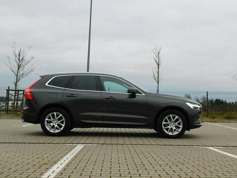 Używany Volvo XC60 150 KM (110 kW) 2019 Czarny SUV