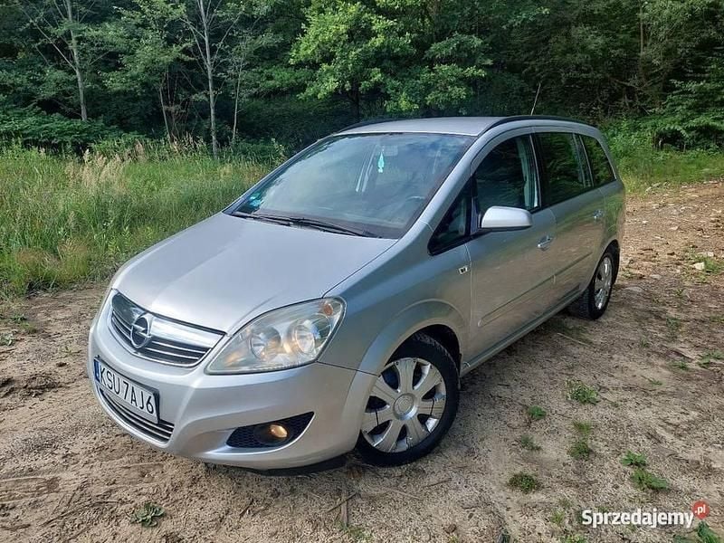 Srebrny Używany 2008 Opel Zafira Minivan | 7990 zł (Super Cena) - Obraz 1/4