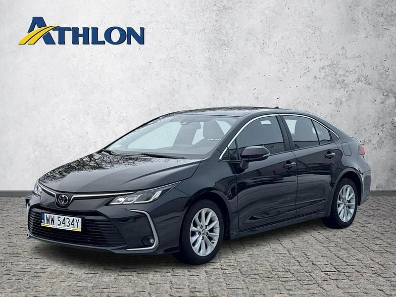 Używany Toyota Corolla 125 KM (91 kW) 2021 Czarny (metalik) Sedan/Limuzyna