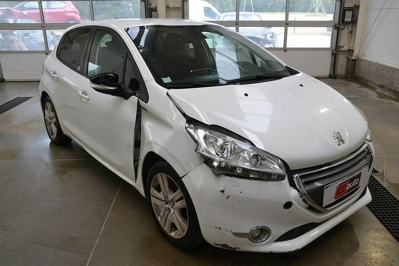 Biały Używany 2018 Peugeot 108 Hatchback | 11 200 zł - Obraz 1/4