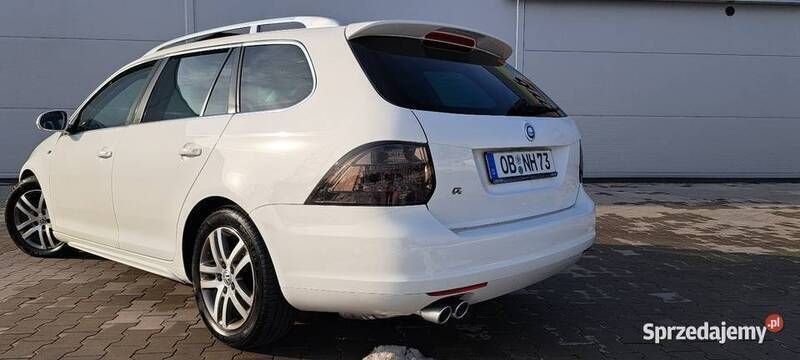 Biały Używany 2010 VW Golf VI R-line Sedan/Limuzyna | 26 900 zł (Uczciwa cena) - Obraz 1/4