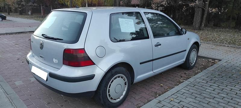 Używany VW Golf IV 1998 Srebrny Hatchback