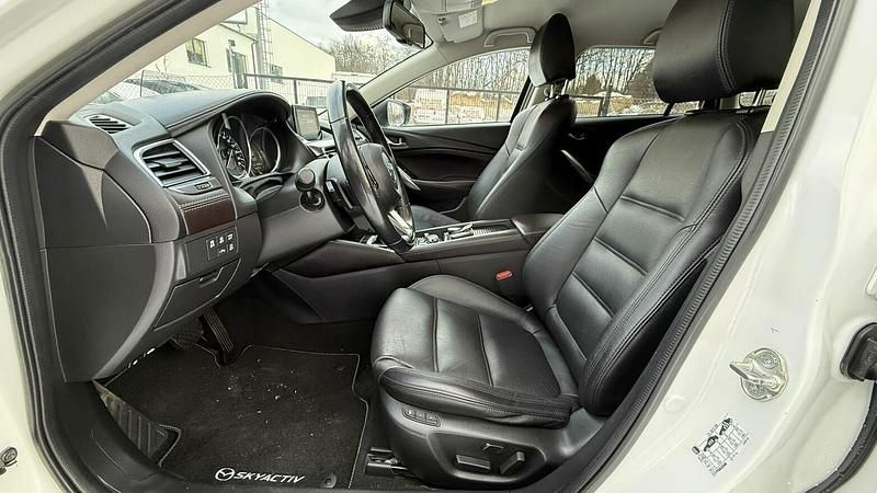 Używany Mazda 6 2017 Biały Kombi