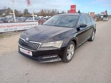 Czarny Używany 2021 Skoda Superb Kombi | 93 000 zł (Uczciwa cena) - Obraz 1/4