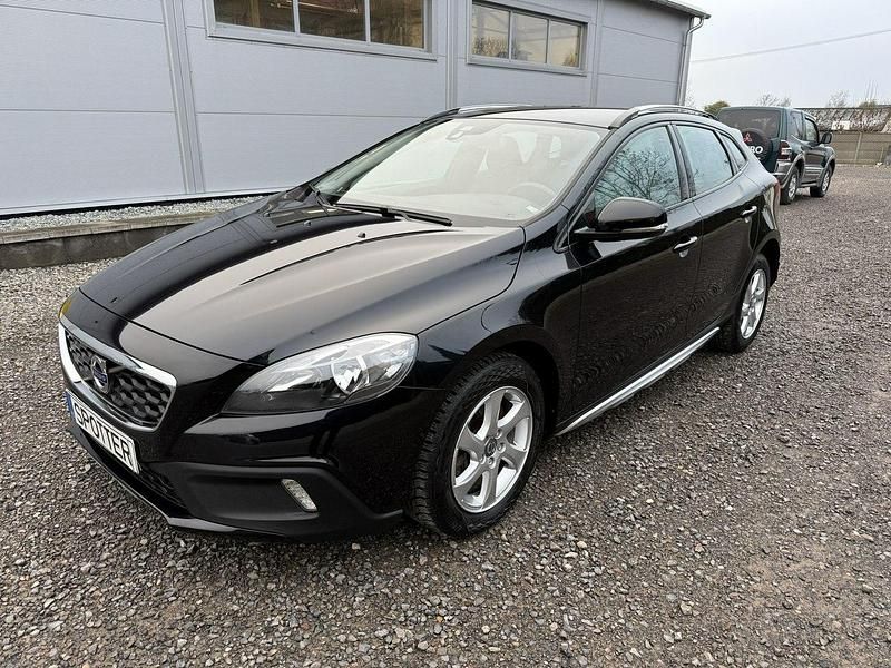 Używany Volvo V40 150 KM (110 kW) 2014 Czarny Hatchback