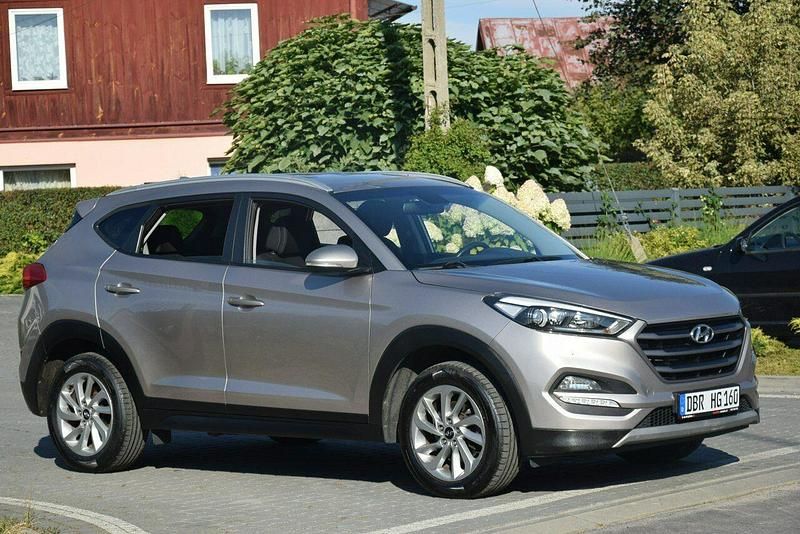 Szary Używany 2017 Hyundai Tucson SUV | 62 900 zł (Uczciwa cena) - Obraz 1/4