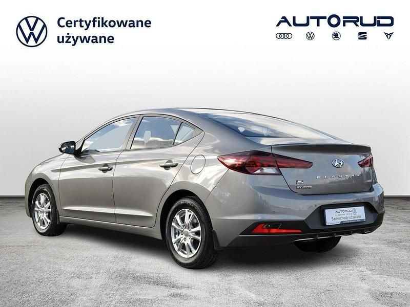 Używany Hyundai Elantra 128 KM (94 kW) 2019 Grafitowy Sedan/Limuzyna