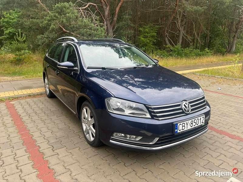 Granatowy Używany 2014 VW Passat Kombi | 29 999 zł (Super Cena) - Obraz 1/4