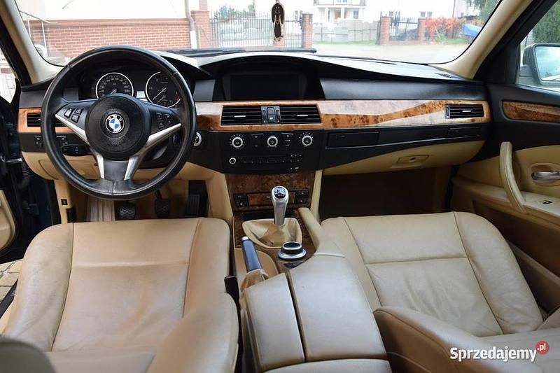 Zielony Używany 2008 BMW 530 Kombi | 18 950 zł (Dobra cena) - Obraz 1/4