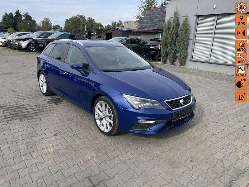 Niebieski ciemny Używany 2020 Seat Leon Kombi | 46 900 zł - Obraz 1/4