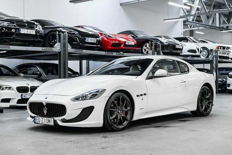 Używany Maserati Granturismo 460 KM (338 kW) 2014 Biały (metalik) Coupe