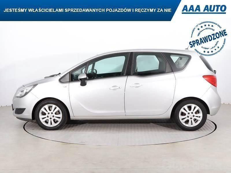 Używany Opel Meriva 2016 Srebrny Minivan