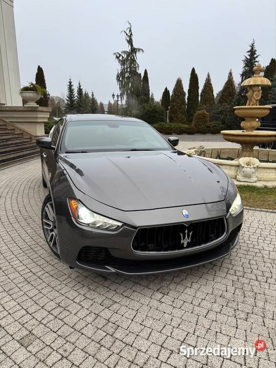 Szary Używany 2015 Maserati Ghibli Coupe | 110 000 zł - Obraz 1/4