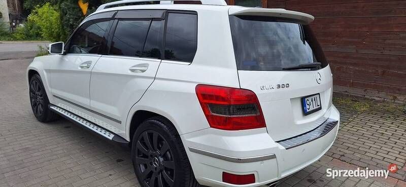 Używany 2009 Mercedes GLK300 SUV | 49 000 zł - Obraz 1/4