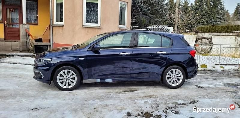 Niebieski Używany 2017 Fiat Tipo Hatchback | 33 500 zł (Super Cena) - Obraz 1/4