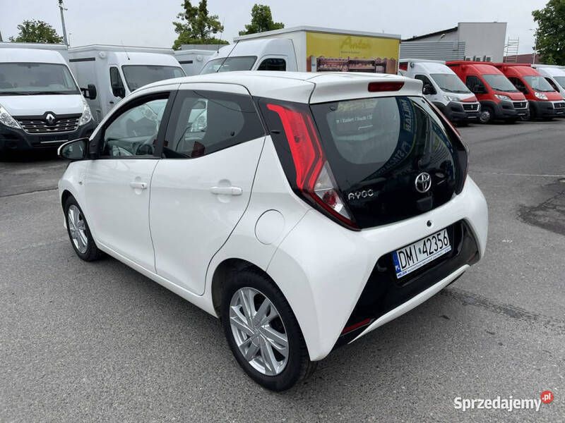 Biały Używany 2020 Toyota Aygo Edition Hatchback | 31 500 zł (Super Cena) - Obraz 1/4
