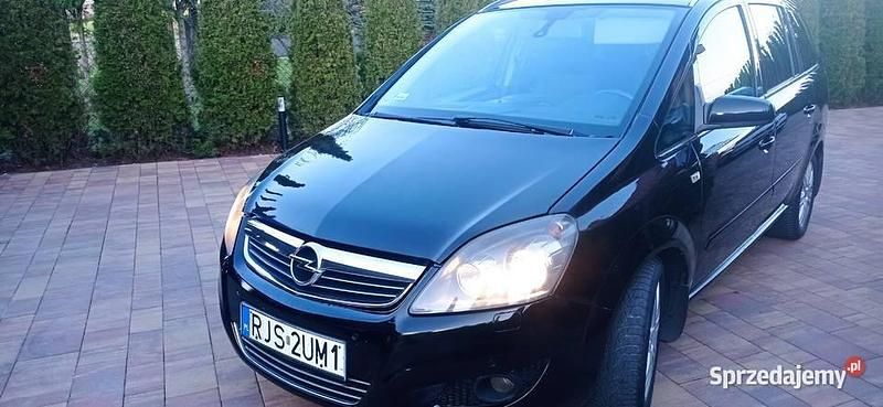 Używany 2009 Opel Zafira Minivan | 9000 zł - Obraz 1/4