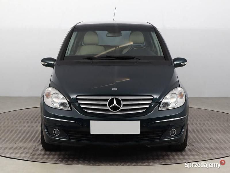 Zielony Używany 2005 Mercedes B200 Minivan | 15 999 zł (Uczciwa cena) - Obraz 1/4