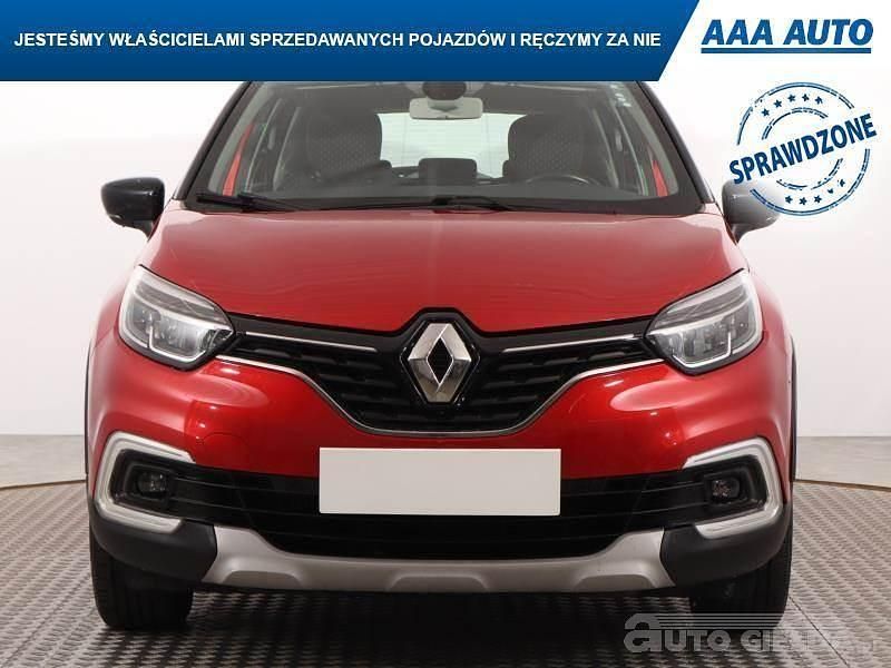 Używany Renault Captur 90 KM (66 kW) 2017 Czerwony SUV