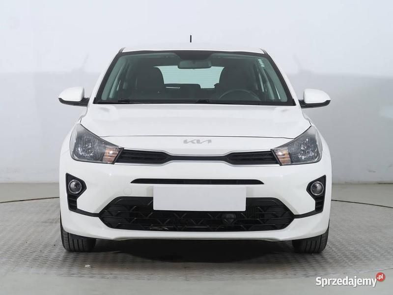 Biały Używany 2021 Kia Rio Hatchback | 55 999 zł (Uczciwa cena) - Obraz 1/4